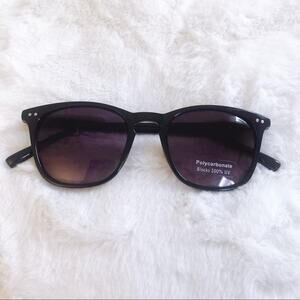 Luca Black Classic Aviators Oval Sunglasses